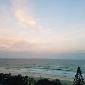 Aparthotel Zenith Ocean Front, Gold Coast